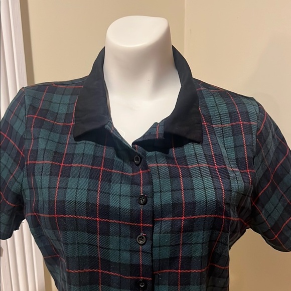 🎄Forever 21 Plaid Button-Up Women's Top - Green and Black Size Large 🎄 - Picture 4 of 16